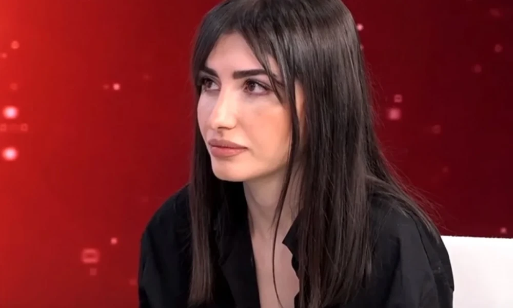 Συγκλονίζει η πολυτραυματίας των Τεμπών Ντίνα Μαγδαλιανίδη: " Δεν βγαίνω από το σπίτι-Βλέπω σώματα να καίγονται" (Βίντεο)